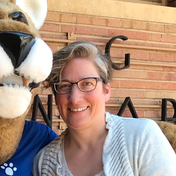 Meet your Posher, Jennifer - Picture 1 of 1